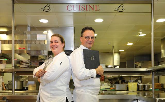 Poursuivre l'oeuvre de Bernard Loiseau, depuis 40 ans Patrick Bertron s'y attèle et forme aujourd'hui sa fille Blanche Loiseau qui l'a rejoint dans le cuisines de la Côte d'Or.