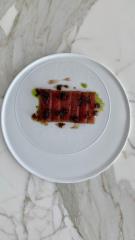 Ventrèche de thon maturée en kombu et sauce XO, une recette de Mauro Colagreco, étoilé Michelin au...