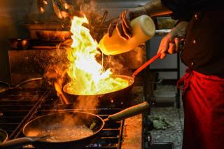 Couvrir les casseroles ou changer les brûleurs sont des actions simples qui font fortement baisser...