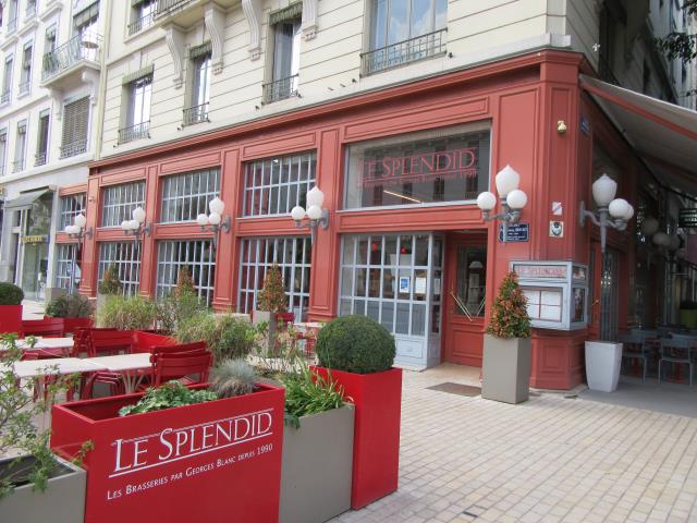 Le Splendid est la première brasserie ouverte à Lyon par Georges Blanc en 2001