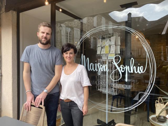 Charlotte Dassiou et Mathieu Velle  réussissent avec leur concept restaurant-boutique