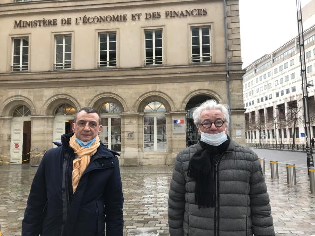 De g à d : Hervé Dijols et Didier Chenet se sont exprimés à la sortie de Bercy ce 13 janvier.