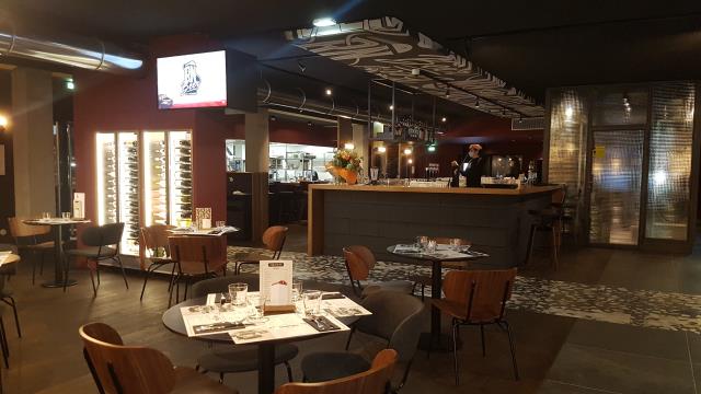 Le RNBeer est ouvert toute la journée, 7j/7 au dernier étage des halles