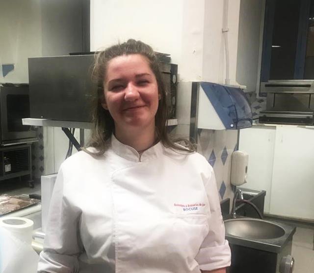 Émilie Piga, remporte le trophée d'or 2020 du 6e concours Aoste Professionnel, avec sa composition 'Aostine d'automne', dans la catégorie professionnels.
