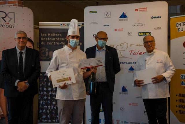 Jérôme Kohn, Clément Rigault, Alain Jumeau président de la CCI Loiret et Bernard Vaussion ancien chef du palais présidentiel de l'Élysée, parrain du CFA et ambassadeur de cette édition de la sélection du concours