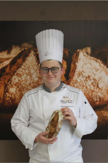 1er CAP Boulanger – groupe Guillaume Gironde, Dorian Bellet « Pain de campagne, noix, noisettes, grattons »