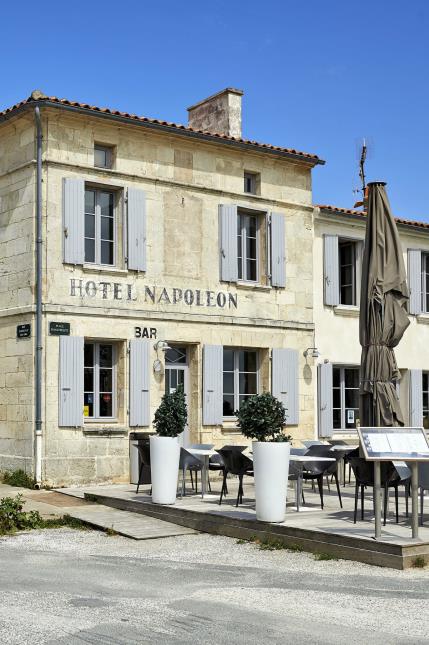 La bâtisse de l'hôtel Napoléon date de 1840.