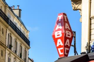 'Les commerces dits essentiels comme les tabacs secs, superettes et supermarchés, résistent mieux...