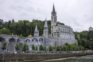 Lourdes.