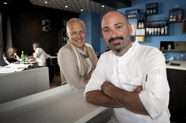 Chez Clasico Argentino, Enrique Zanoni et Gaston Stivelmaher mettent les empanadas à l'honneur.