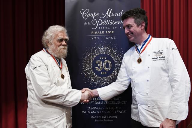 Gabriel Paillasson (à gauche) et Philippe Rigollot: à l'issue de la Coupe du monde de la pâtisserie, le premier cèdera sa place de président du concours au second.