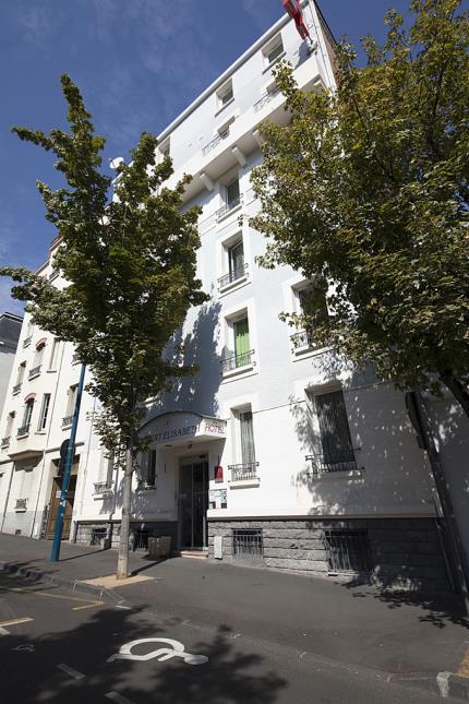 L'hôtel albert elisabeth est le premier établissement acquis à Clermont-Ferrand, il est toujours propriété du groupe.