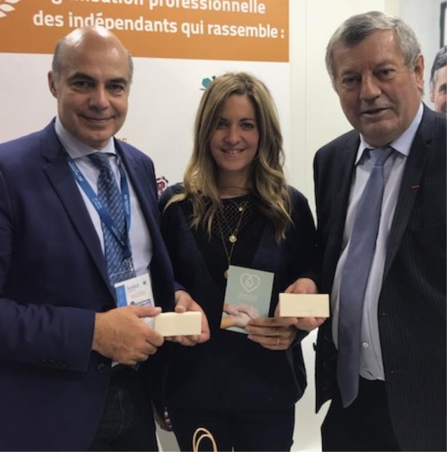 De g à d : Karim Khan, président de la commission développement durable de l'Umih, Pauline Grumel, directrice de l'association et Roland Héguy.