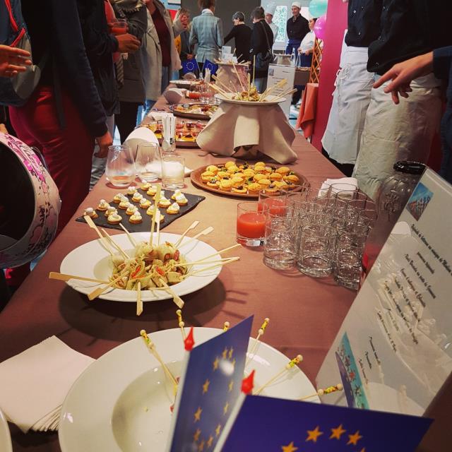 Le buffet Erasmus day de saint-Jean-de-Gueret