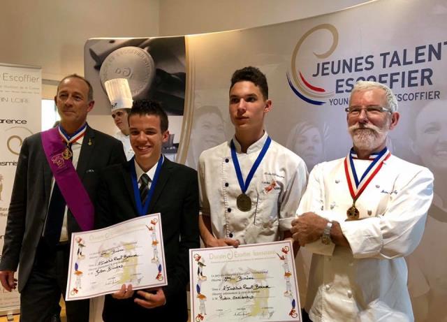 Julien Lacombe pour le service et Julien Billard pour la cuisine