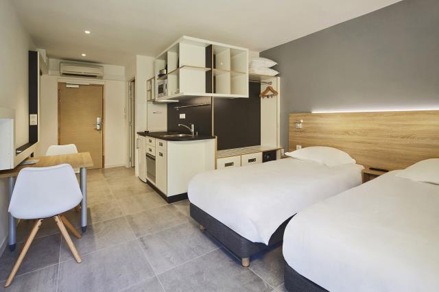 Les 'lodges' de Meubles Hôtels peuvent être équipés de plusieurs couchages et même d'une kitchenette.
