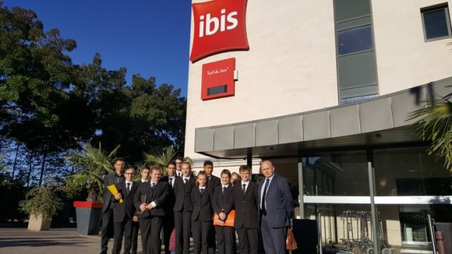 Visite de l'Ibis par la classe APR du lycée hôtelier de Canteleu