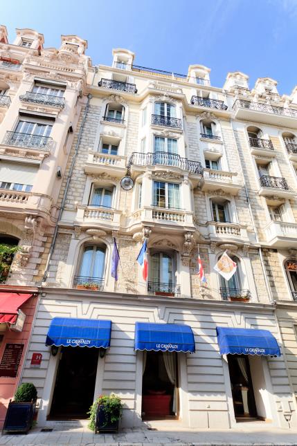 L'Hôtel Grimaldi est situé dans le Carré d'Or de Nice