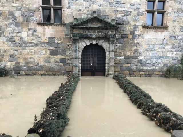 Le Château des Ducs de Joyeuse paralysé par l'inondation