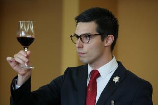 Dominique Peretti a inscrit son nom au palmarès d'un concours destiné à valoriser la viticulture...