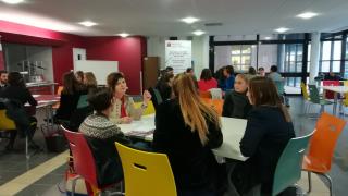 Les étudiants du lycée Friant sont allé de stand en stand découvrir les formations post BTS