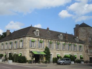 Le restaurant Greuze fait partie du paysage de Tournus depuis 1947.