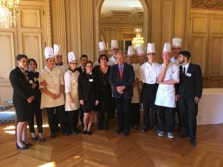 Les élèves du lycée Saint-Exupery ont assuré la cuisine et le service lors du gala des...