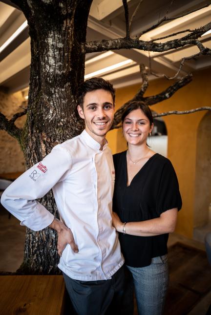 Louis Festa et Cerise Gicquel sont à la tête du restaurant Les Singuliers, à Saint-Astier (Dordogne), depuis un an.