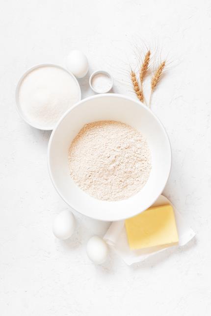 L'expérience consiste à confectionner une pâte à l'aide de farine et d'eau, à laquelle on ajoute du sucre.