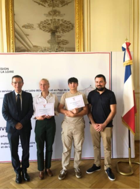 M. De Ravinel (directeur du Lycée Sainte-Anne),  Jeanne Durand, Yoni Audion M. Raimbault (professeur de la Mention  Complémentaire Cuisine et Restaurant)