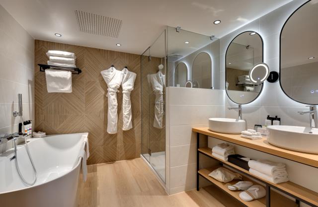 Salle de bains du Pullman La Pléiade Montpellier.