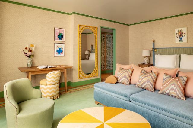 Une Junior Suite de l'hôtel La Fantaisie, à Paris (IXe).