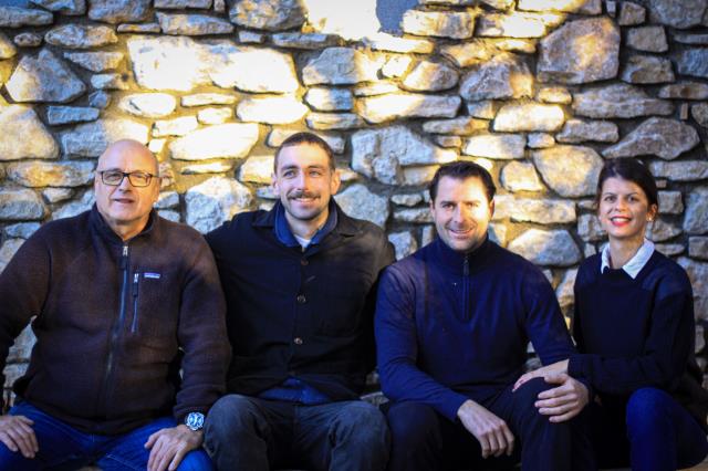 De gauche à droite : Christian Villard, son fils : Louis Villard, Christopher Hache et Flavie Babonneau.