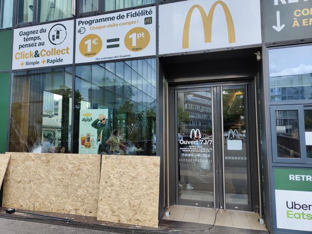 Le McDonald's de la mairie de Montreuil a été particulièrement touché.