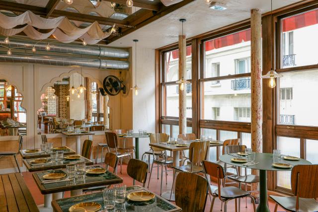 Delhi Bazaar, un restaurant indien au décor moderne et sobre, qui met en avant les spécialités du nord de l'Inde.