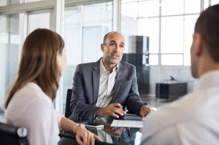 Le mandat ad hoc permet de bénéficier de l'assistance d'un professionnel de la négociation avec un...