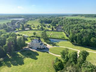 A terme, Bertrand Hospitality souhaite dupliquer ce type de domaine, associant hôtellerie,...