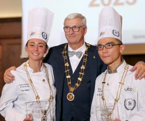 Nina Métayer, World confectioner of the Year 2023, Günther Koerffer, ancien président de l'UIBC à qui succèdera Dominique Anract, Wu Tzu Ching, World baker of the Year 2023.