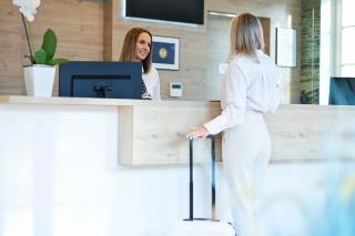 Les entreprises optent deux fois sur trois (67 %) pour les hôtels pour organiser leurs événements...