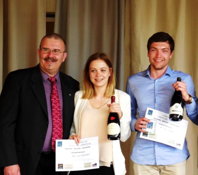 A Dardilly, Arnaud Chambost a félicité Laura Férodet et Nicolas Dupuis.