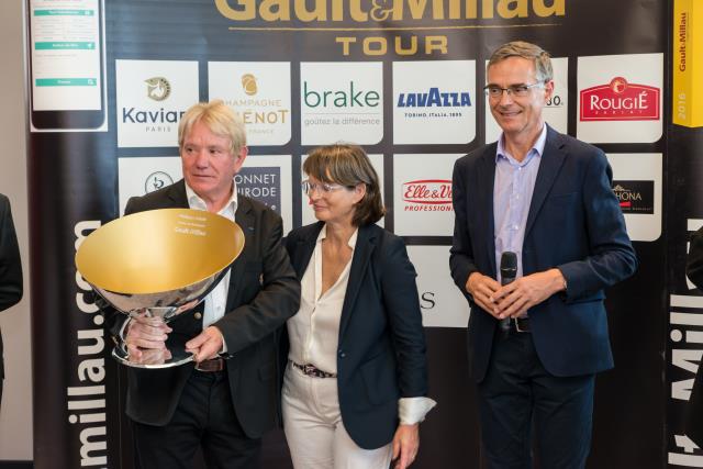 Philippe Vétélé, Gault&Millau d'Or et chef du restaurant Anne de Bretagne, Michèle Vétélé, épouse de Philippe Vétélé et sommelière du restaurant Anne de Bretagne, Côme de Chérisey, directeur général et directeur de la rédaction Gault&Millau.