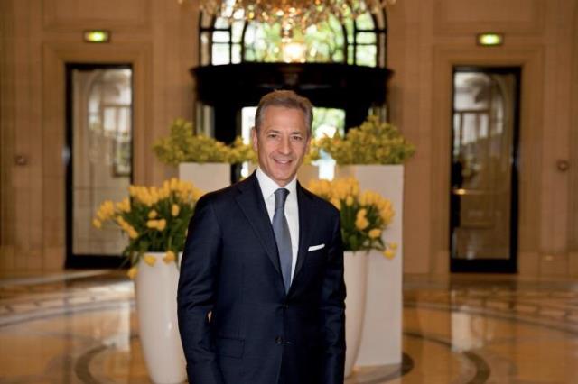 Jose Silva, directeur général du Four Seasons Hotel George V Paris