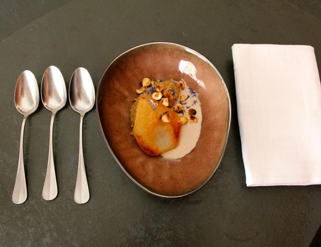 Quinoa au lait de riz noisette, poire pochée au citron jaune
