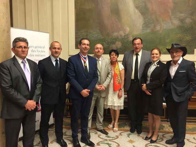 Michel Lugnier, Emmanuel Fournis enseignant, Fabrice Prochasson, Richard Desmoulin enseignant à Bazeilles, Laurence Dromzee proviseur à Bazeilles, Pierre Villemain, Sonia Papet et Gérard Cagna