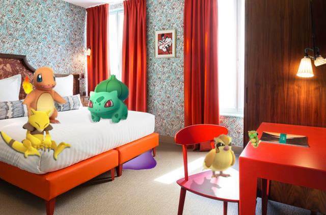 Une chambre habitée par des pokemons dans un hôtel Happy Culture
