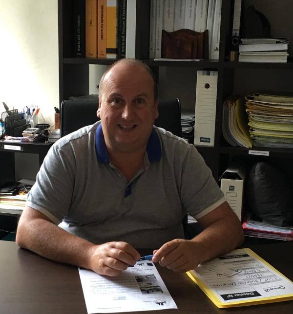 Olivier Melina, directeur de l'agence Century 21 Entreprise et Commerce BZH à Vannes