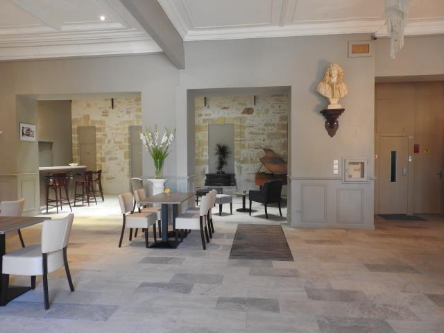 Grand Hôtel Molière, le patio distribue les chambres