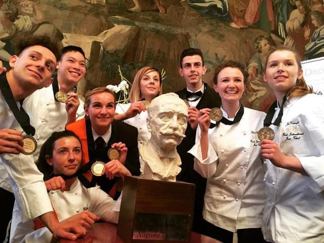 Le buste exposé sur un promontoire moderne, restera visible au lycée hôtelier jusqu'en février 2017. Il sera remis en jeu pour la prochaine session du trophée international jeunes talents qui se déroulera à Paris.