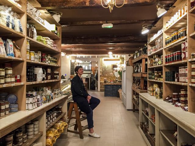 'C'est la sincérité qui marche' affirme Julia Sammut, passée de journaliste culinaire à épicière.