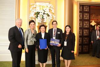 Savignac au Dusit Thani College : « Etre présent en Asie c'est montrer aux autres Ecoles de la...
